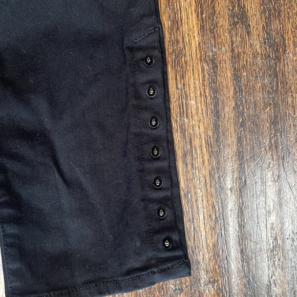 Chicos size 2R so slimming ankle black denim - Picture 2 of 3